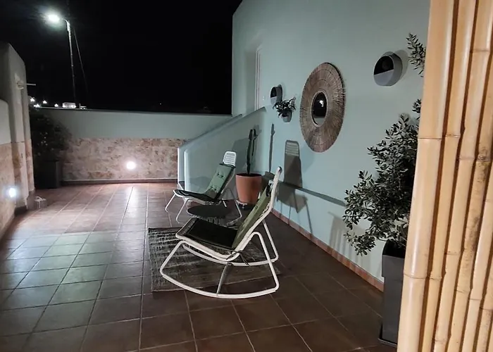 Votrishouse Fira (Santorini)