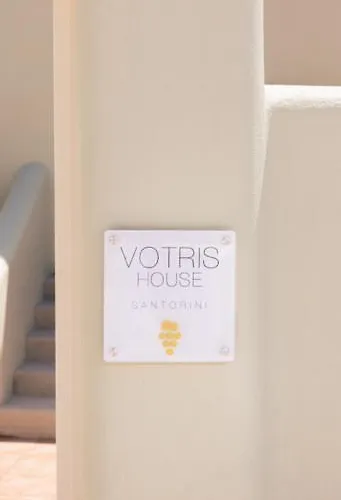 Votrishouse サントリーニ