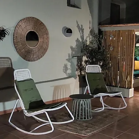Votrishouse Nyaraló