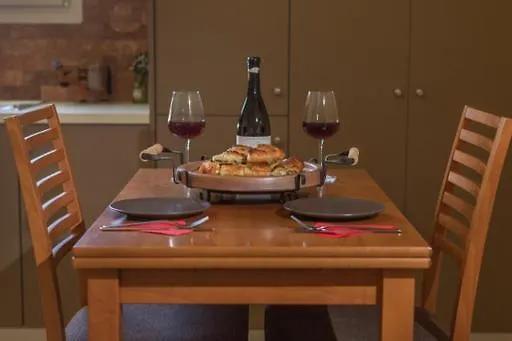 Votrishouse Fira (Santorini)