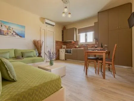 Votrishouse Fira (Santorini)